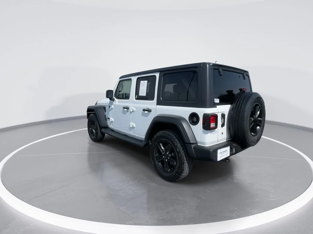 Used 2020 White Jeep Unlimited Sport Altitude image 6
