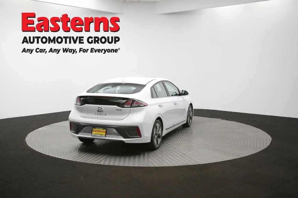 Used 2022 White Hyundai Limited image 40