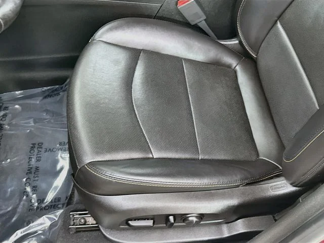 Used 2019 Red Chevrolet Premier image 20