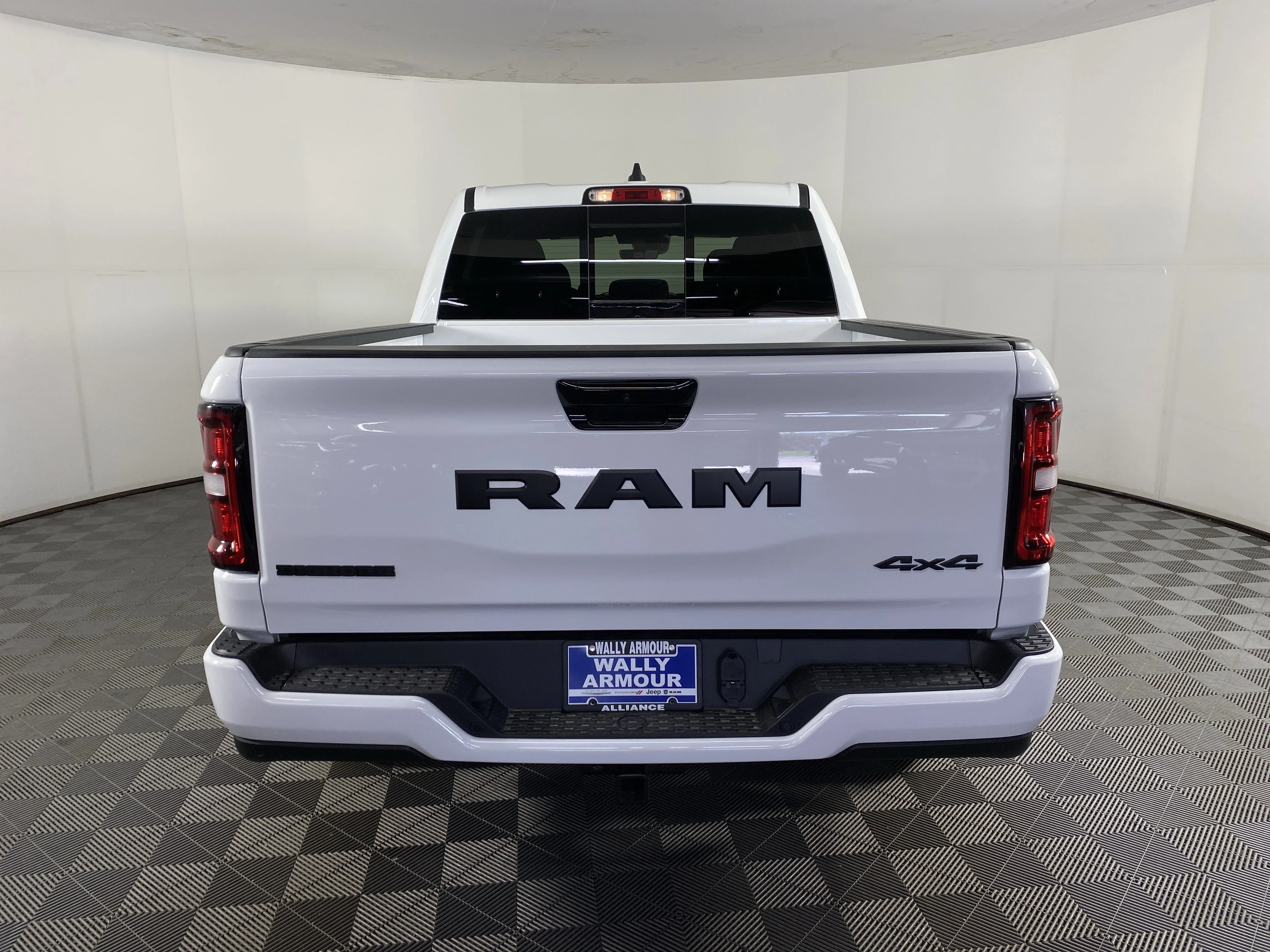 New 2026 Bright White Clear-Coat Exterior Paint RAM Big Horn/Lone Star image 8