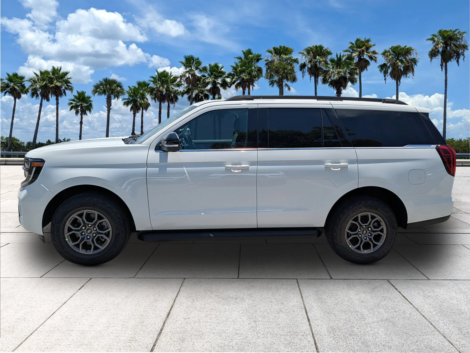 New 2027 Star White Metallic Tri-Coat Ford Active image 4