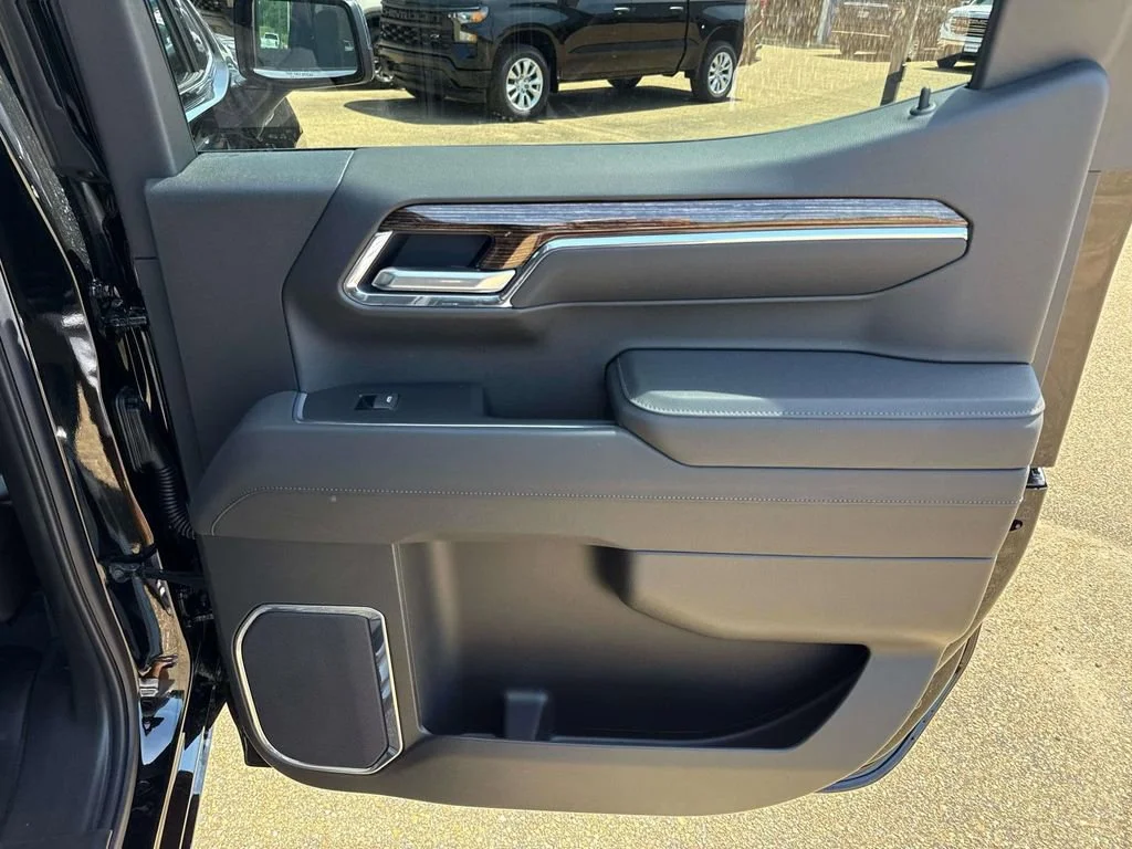 2026 GMC Sierra 1500 SLE - Photo 18