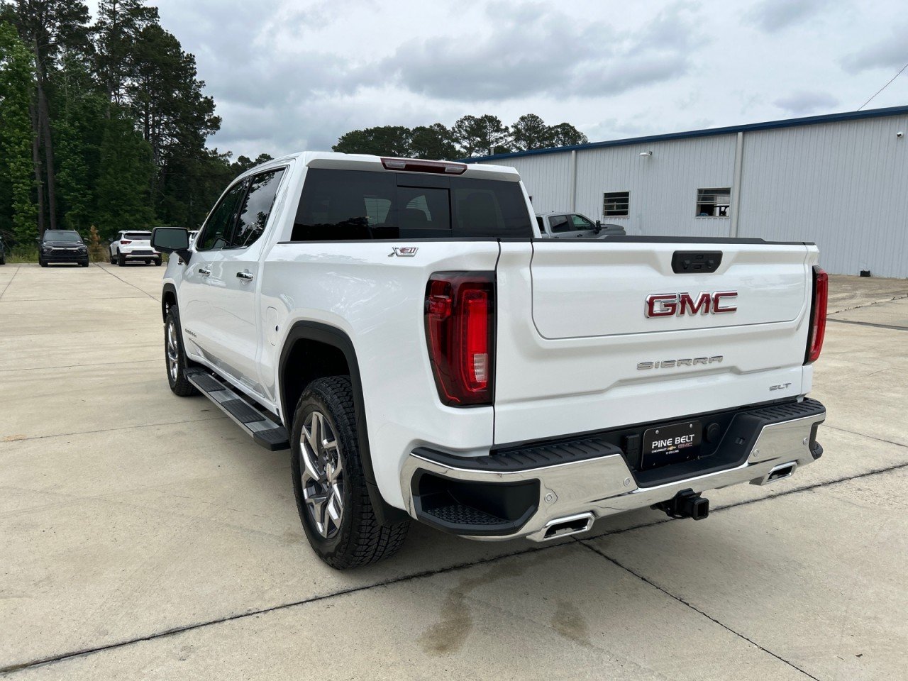 2026 GMC Sierra 1500 SLT - Photo 4