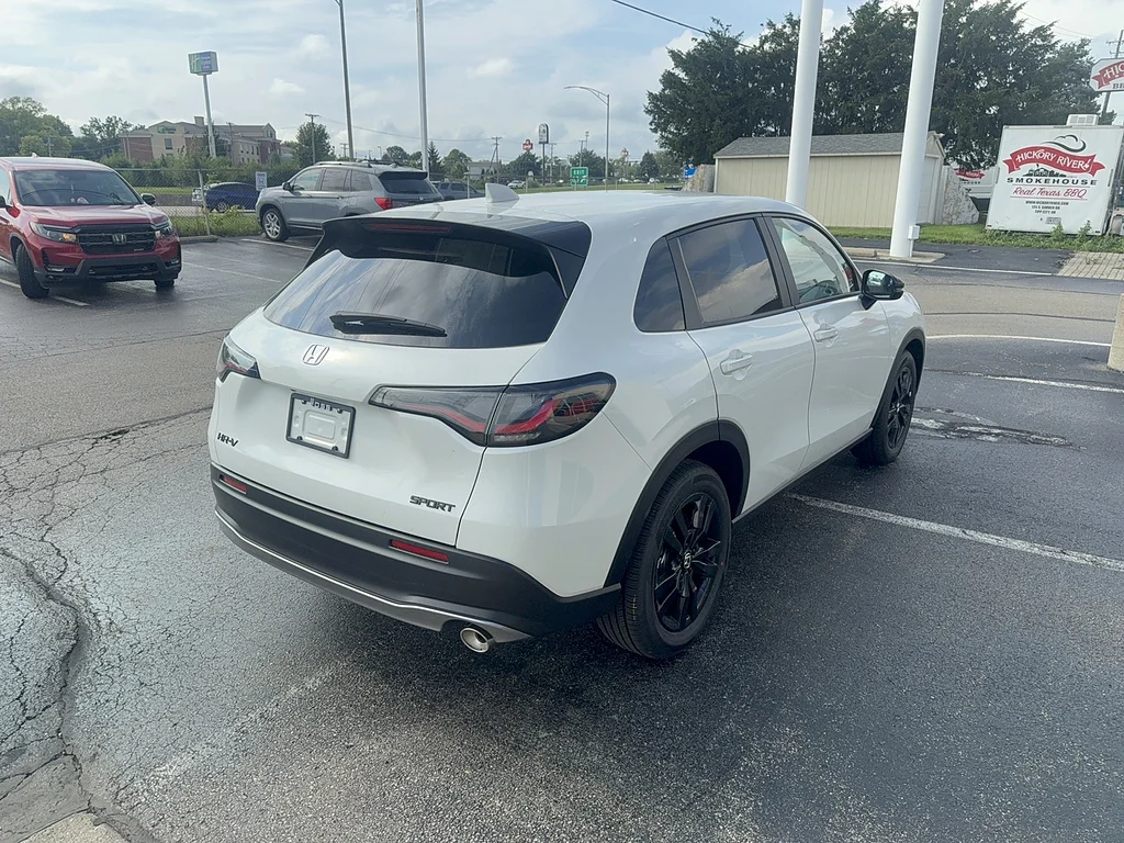 2027 Honda HR-V Sport, photo 5 of 12