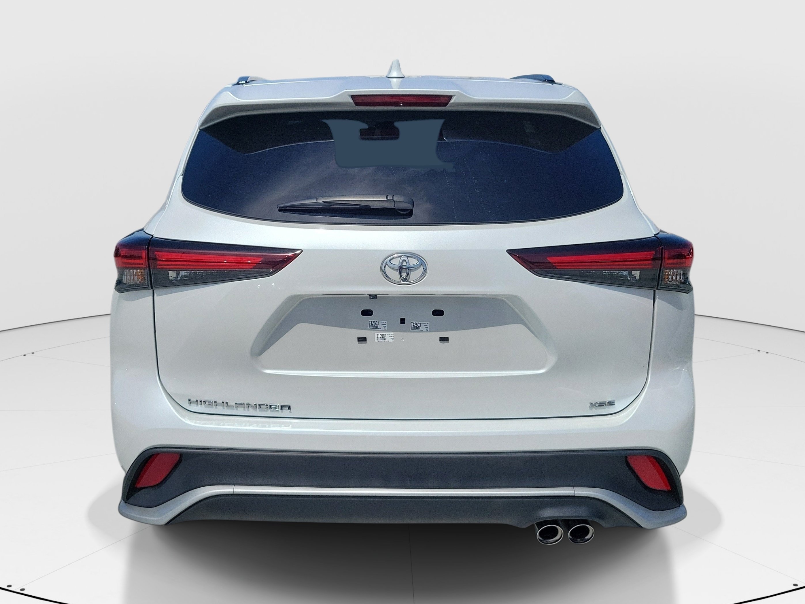 Certified Used 2024 Pearl Toyota LE image 5