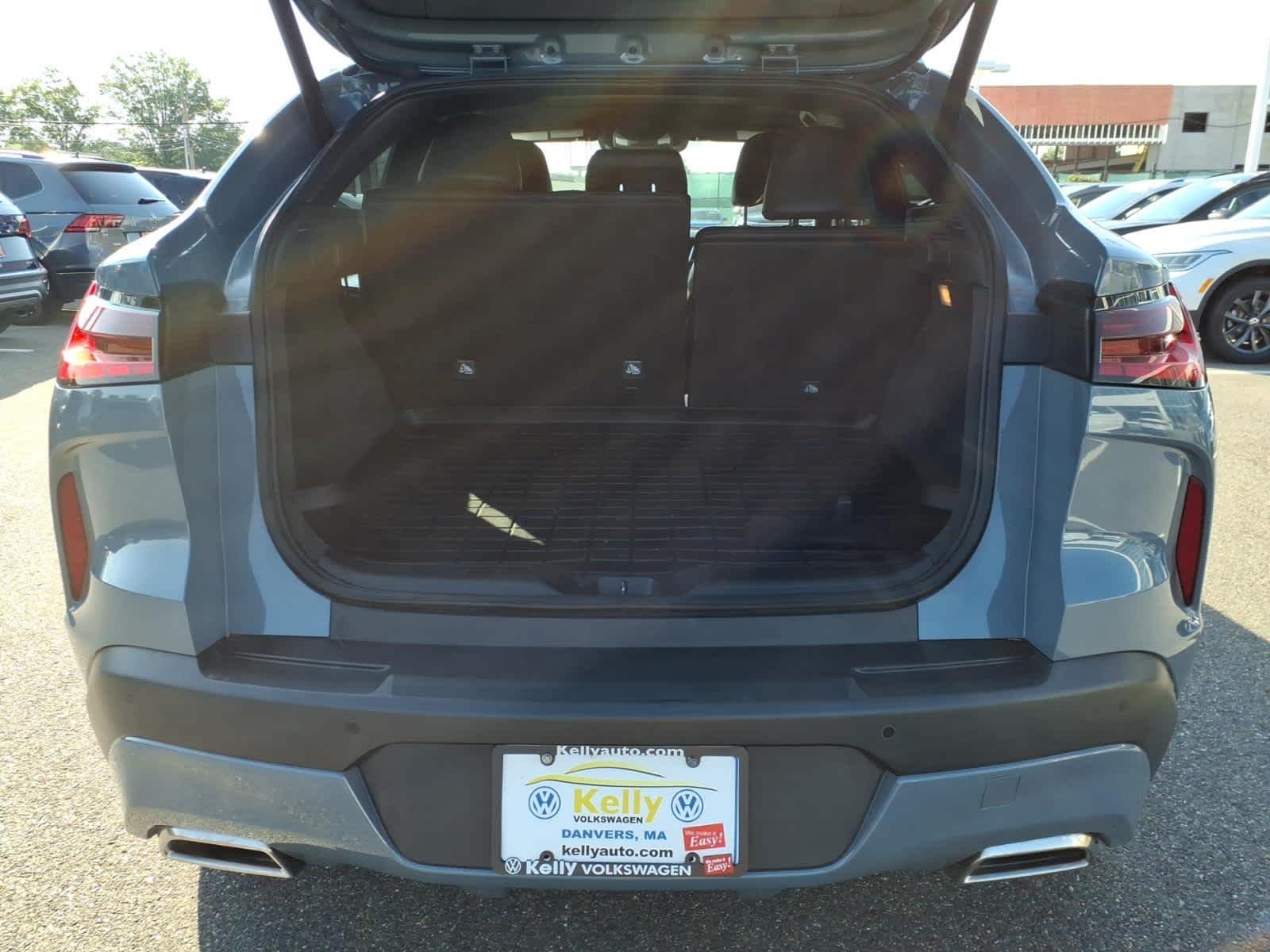 Used 2023 Slate Gray INFINITI LUXE image 16