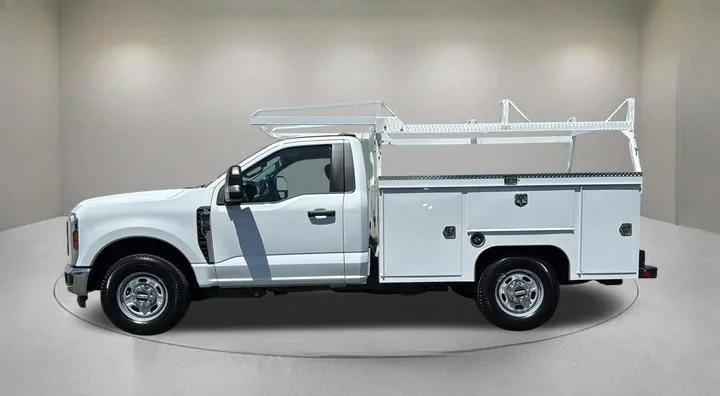 New 2026 Oxford White Ford F-250® XL image 3