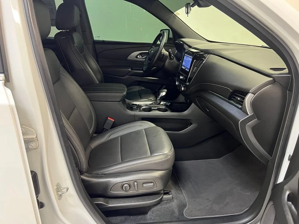Used 2023 Summit White Chevrolet LT Leather image 32