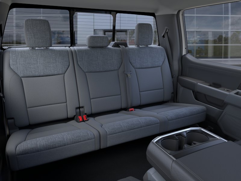 New 2026 Oxford White Ford XLT image 11