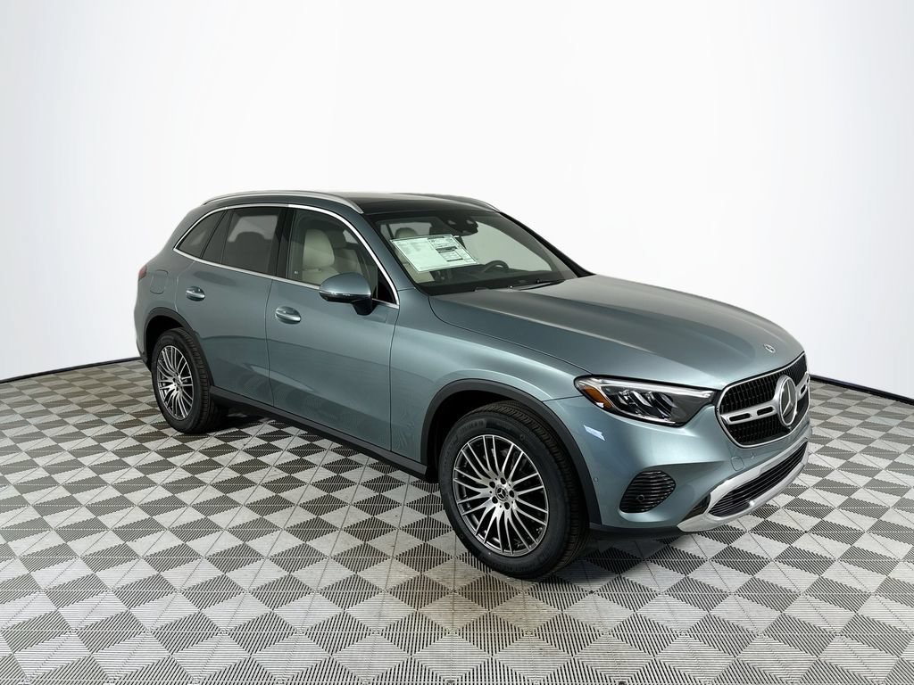 New 2026 Verde Silver Metallic Mercedes-Benz GLC 300 image 35