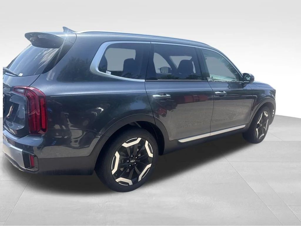 Used 2024 Gray Kia S image 13