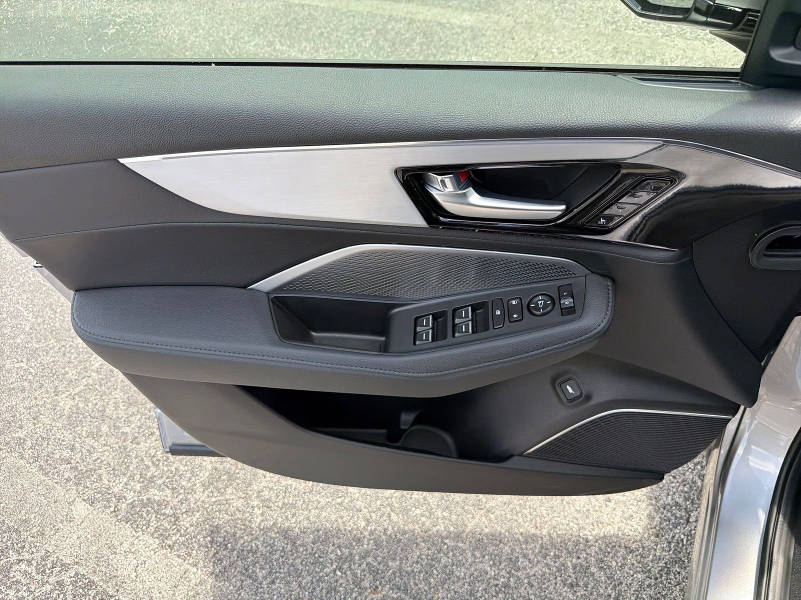 New 2026 Solar Silver Metallic Acura Base image 18
