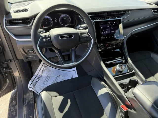 Used 2025 Baltic Gray Metallic Clearcoat Jeep Altitude X image 6