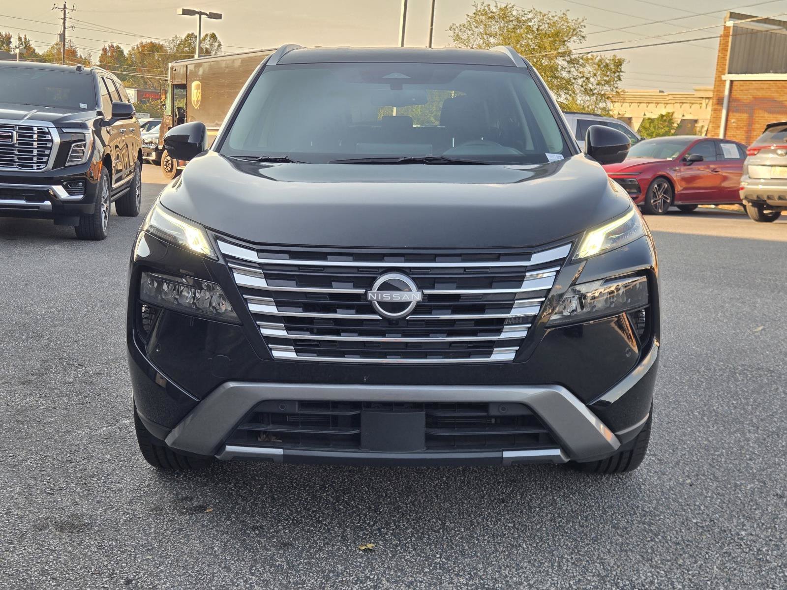 Used 2026 Super Black Nissan SL image 2