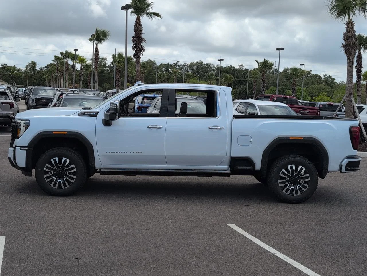 New 2026 Glacier White Tricoat GMC Denali Ultimate image 5