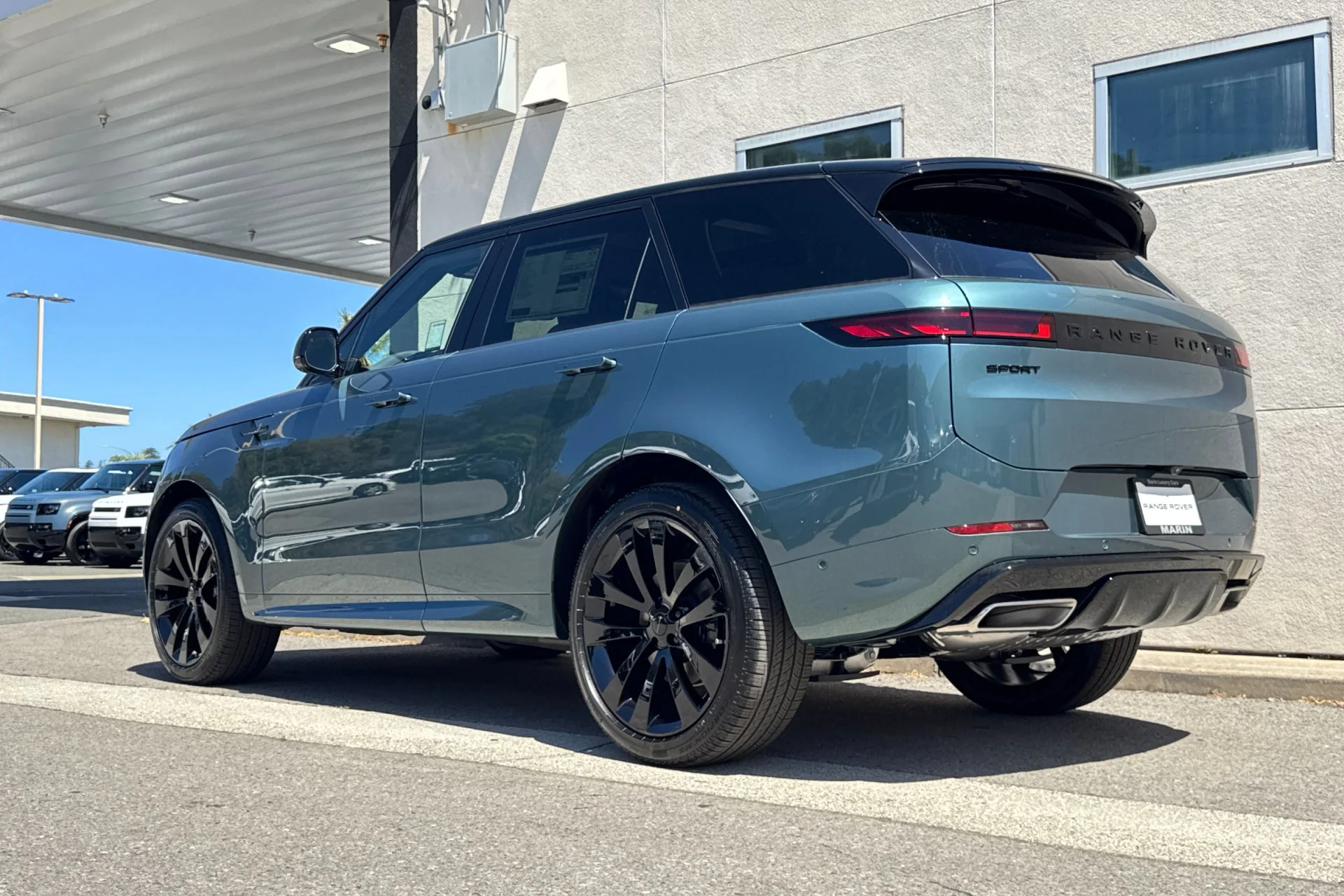 New 2026 Giola Green Land Rover Dynamic SE image 6