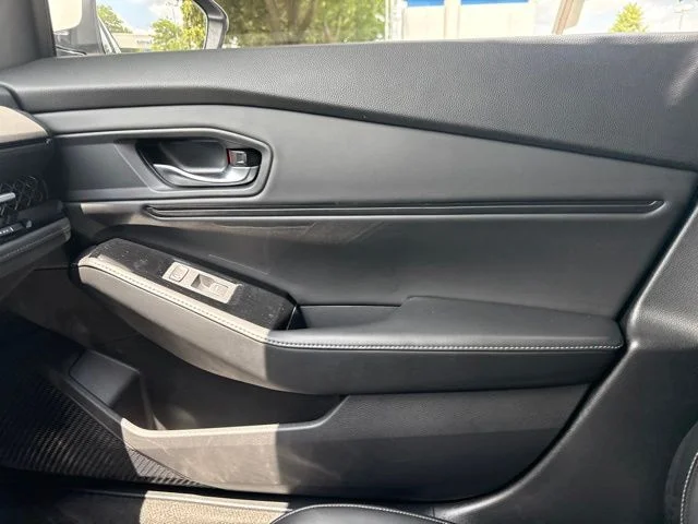 Used 2023 White Honda Touring image 32
