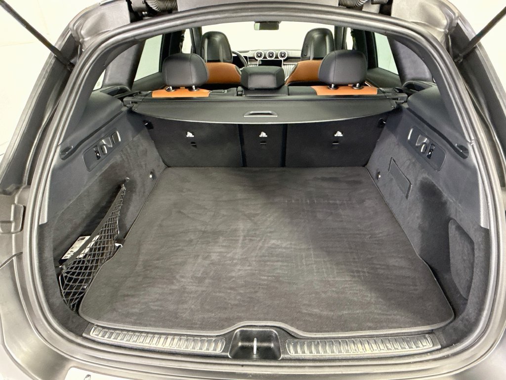 Certified Used 2026 Grey Mercedes-Benz GLC 300 image 27