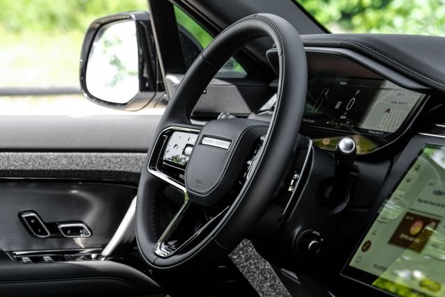 New 2026  Land Rover Dynamic SE image 17