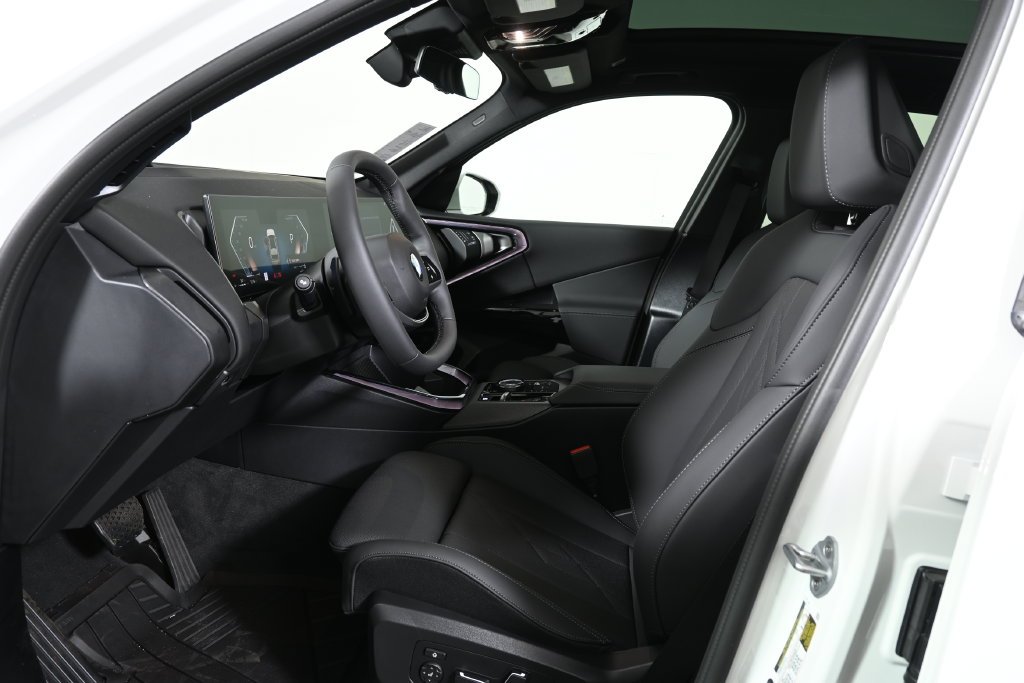 Used 2026 White BMW 30 xDrive image 3