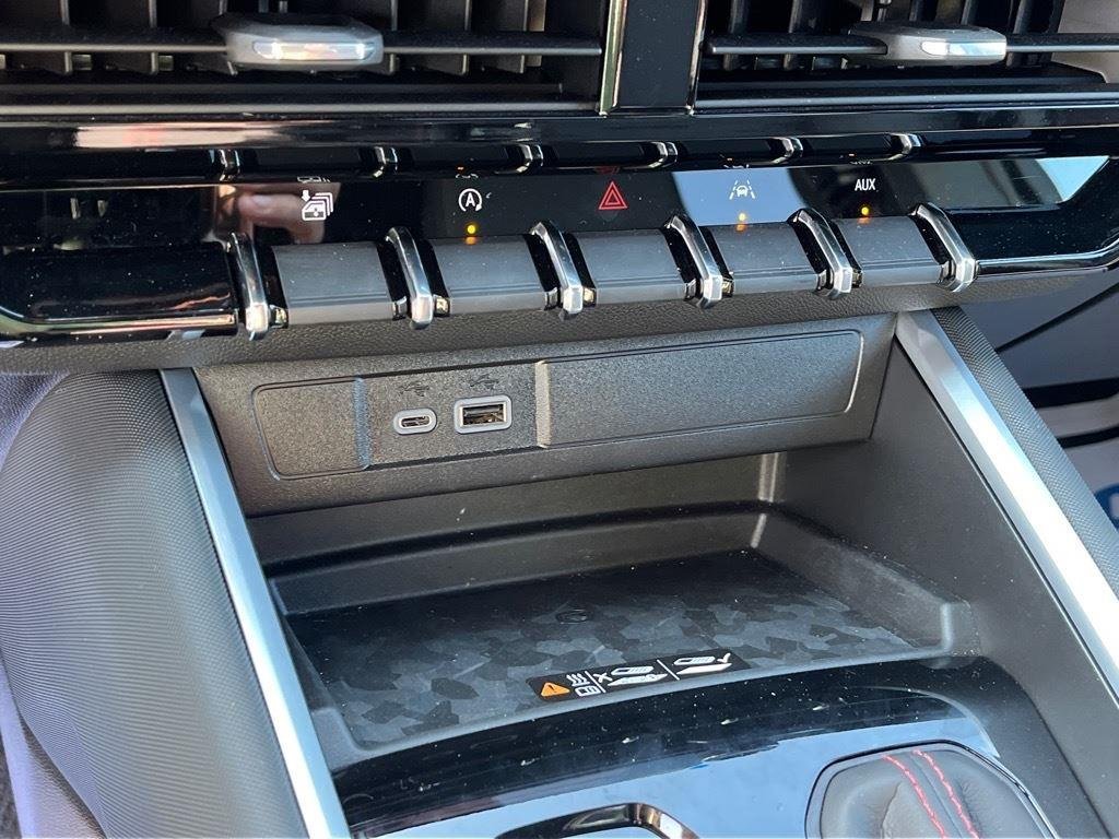 2025 Chevrolet Colorado Z71 - Photo 13