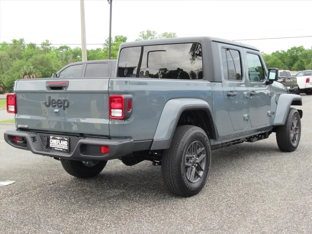 New 2026 Anvil Clear-Coat Exterior Paint Jeep Sport S image 7