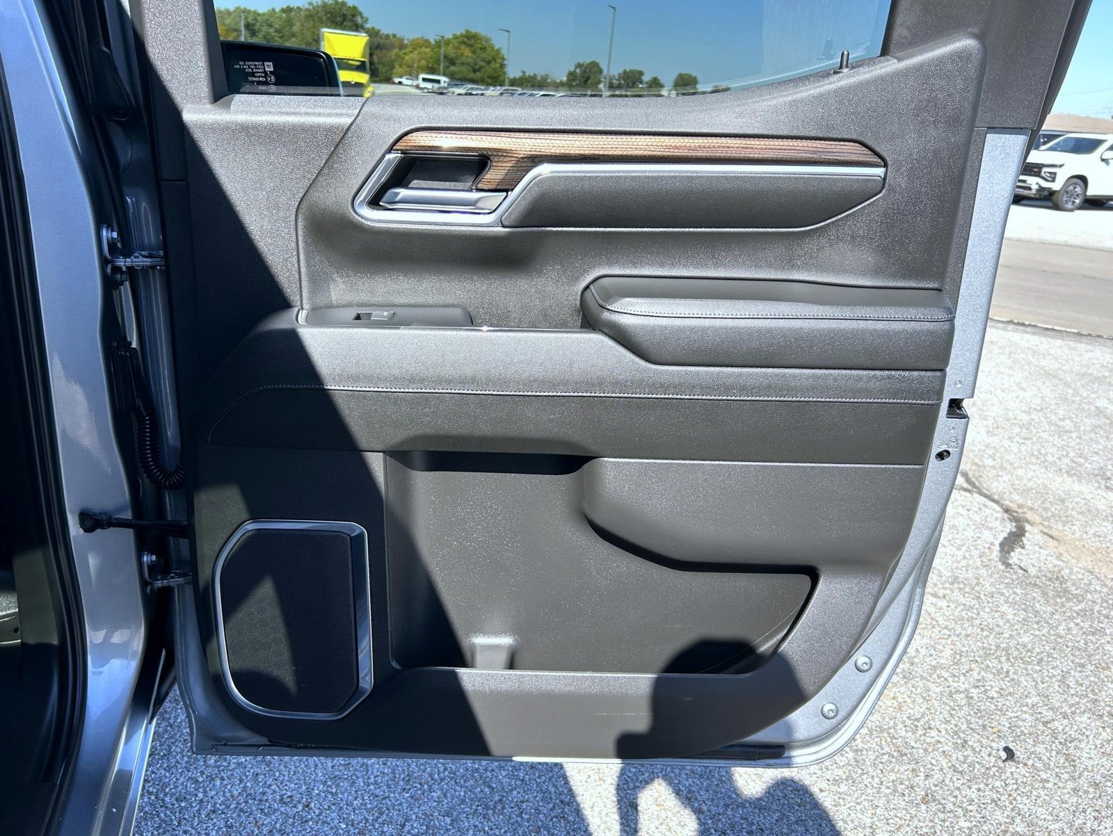 2023 Chevrolet Silverado 1500 LT - Photo 18