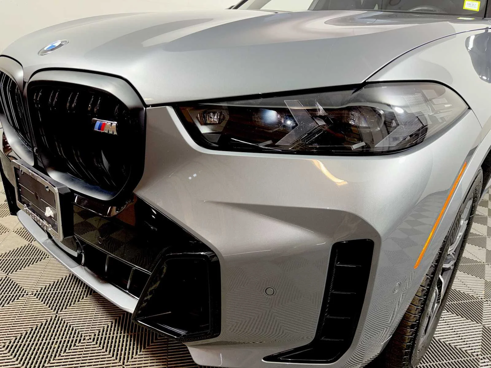 2026 BMW X5 M60i - Photo 26