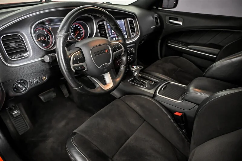 Used 2017 Go Mango Dodge R/T Scat Pack image 16