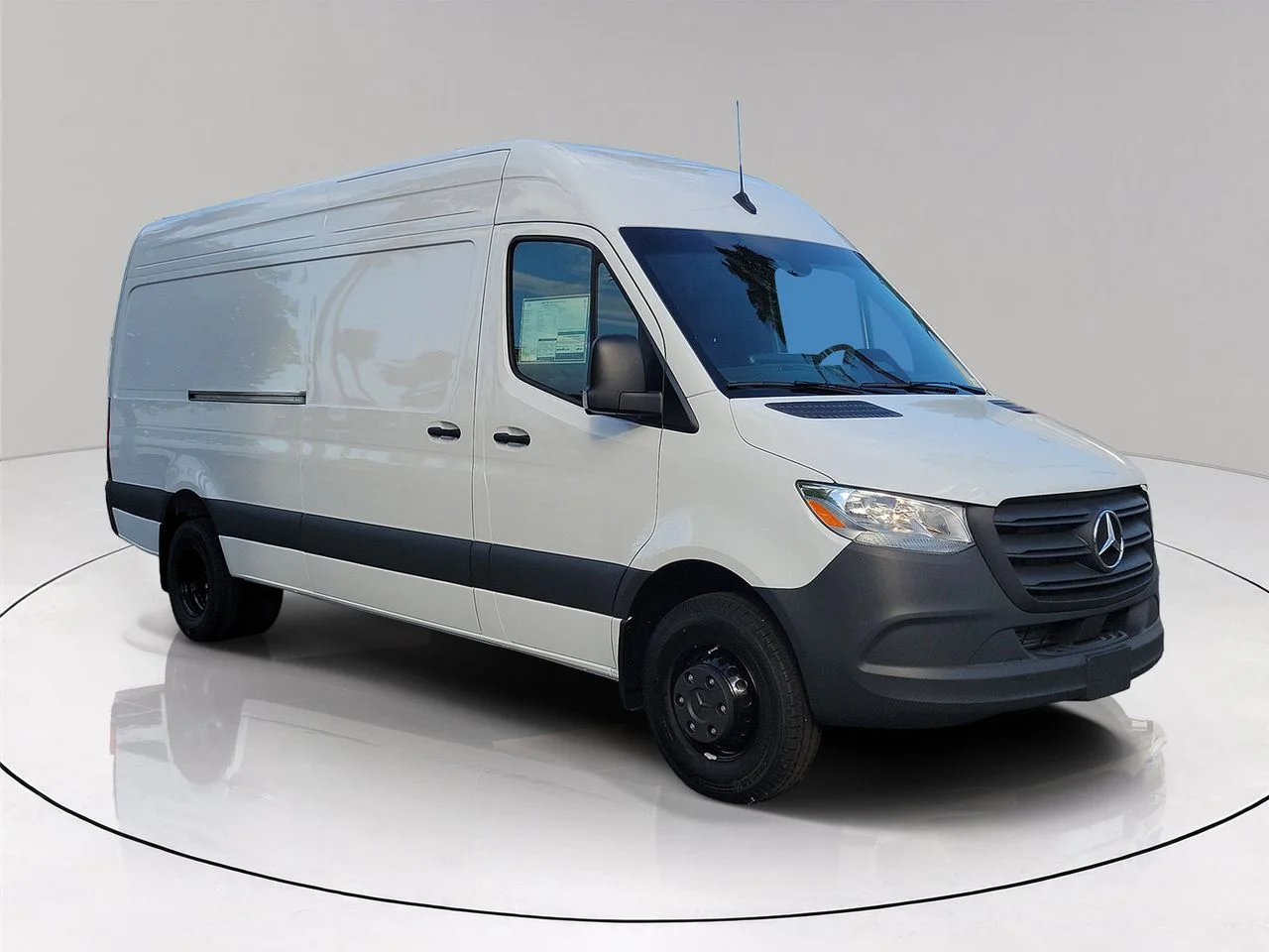 New 2026 Arctic White Mercedes-Benz Cargo 170 WB image 3
