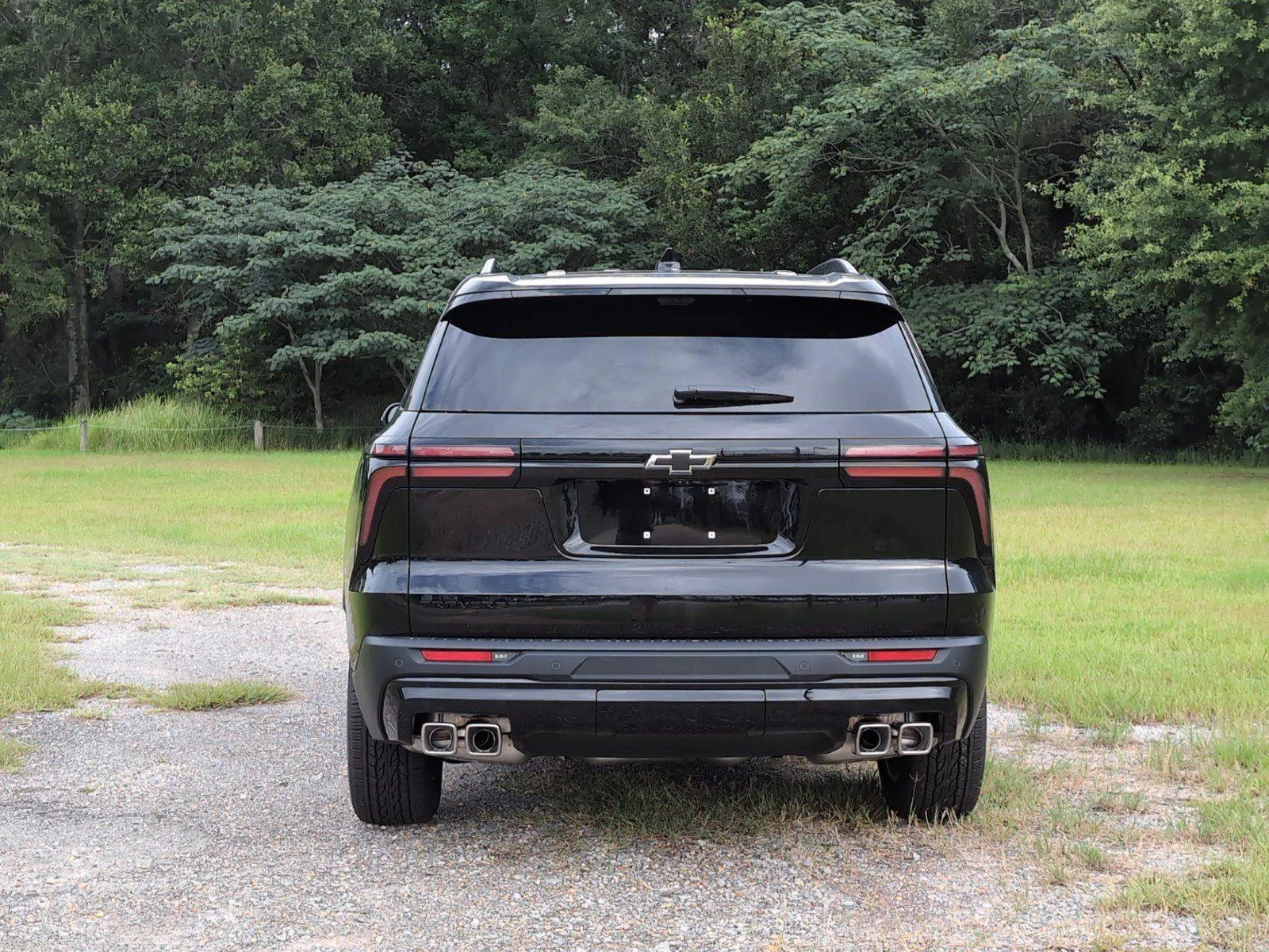 New 2026 Mosaic Black Metallic Chevrolet LT image 4
