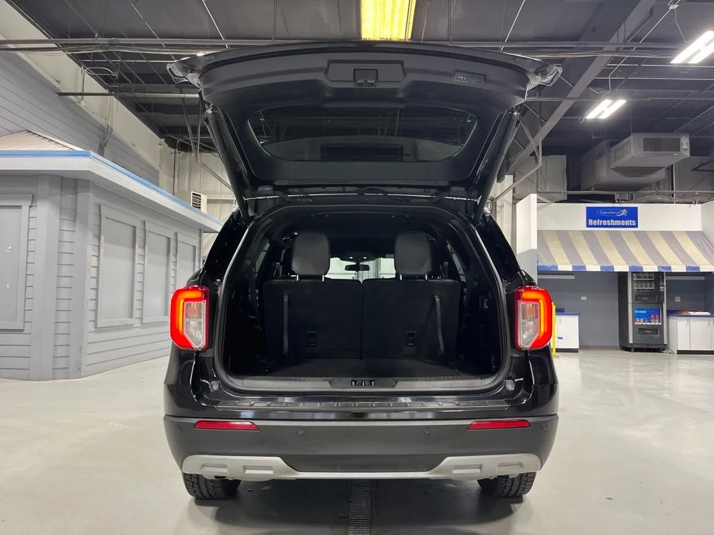 Used 2020 Black Metallic Ford XLT image 9