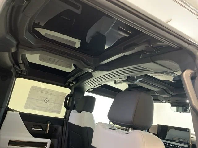 2025 GMC HUMMER EV 2X - Photo 43