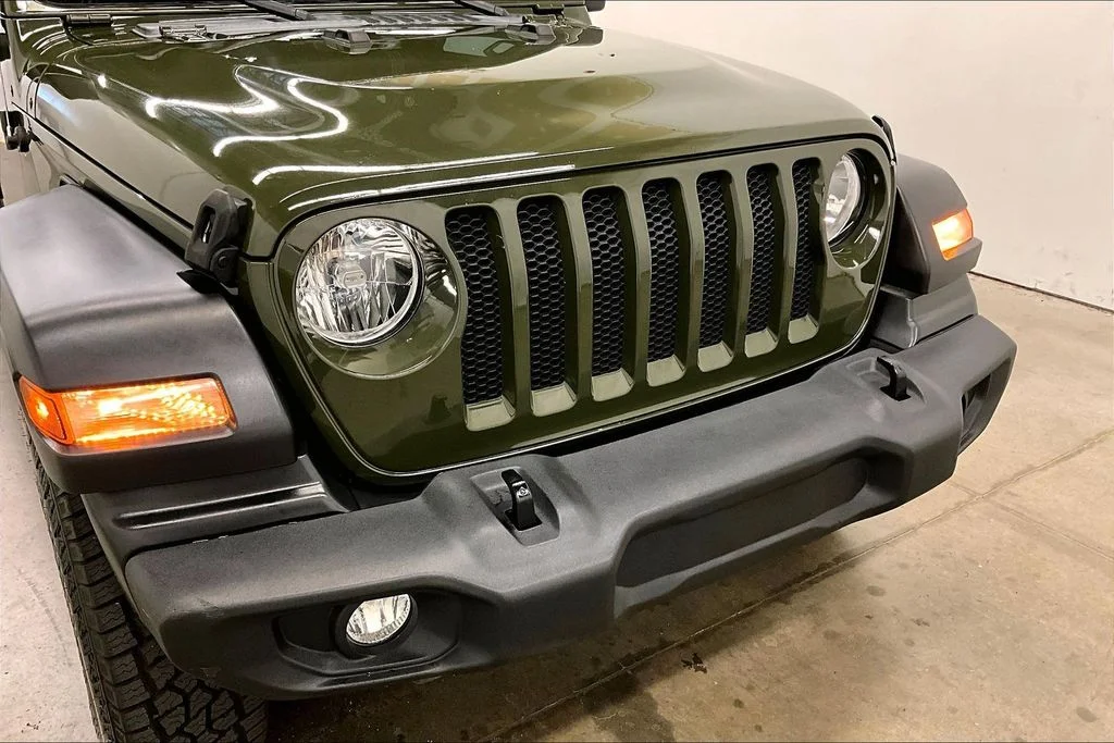 Used 2021 Green Jeep Unlimited Sport S image 32