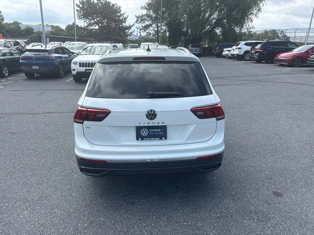 Certified Used 2023 Opal White Pearl Volkswagen 2.0T SE image 19