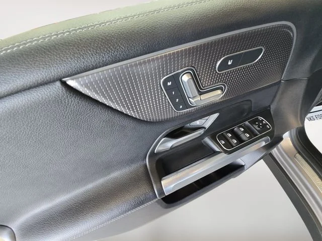 Used 2021 Gray Mercedes-Benz GLB 250 image 10