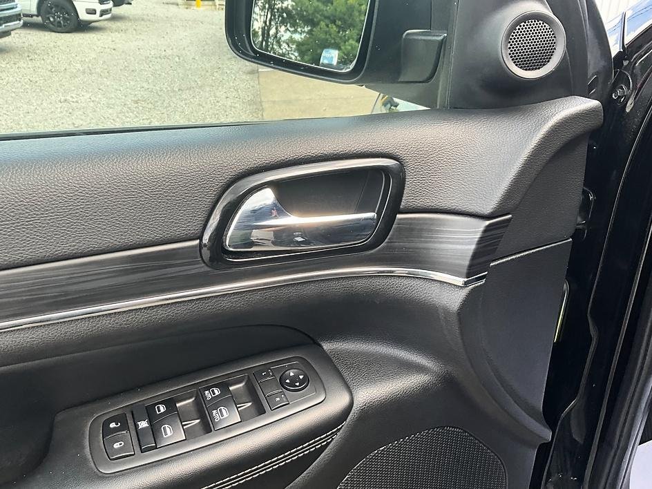 Used 2021 Black Jeep Limited image 13