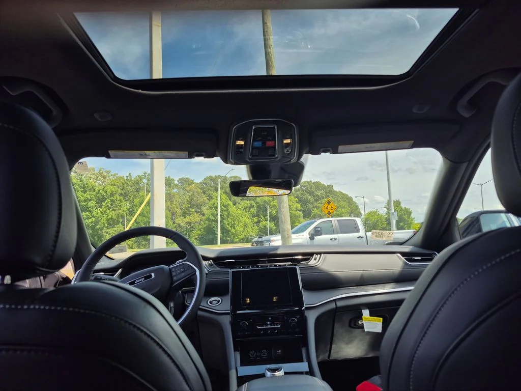 Used 2025 Gray Jeep Altitude X image 22
