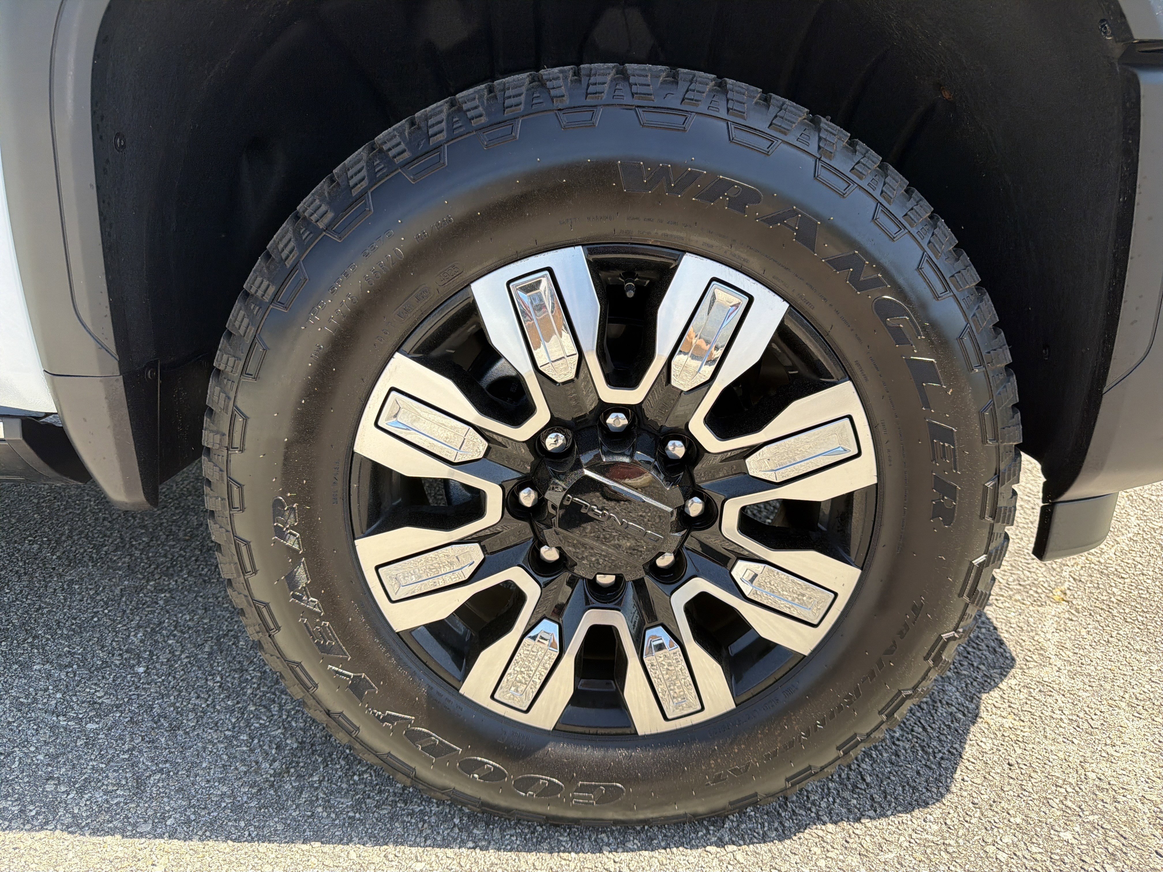 2026 GMC Sierra 2500HD Denali - Photo 8