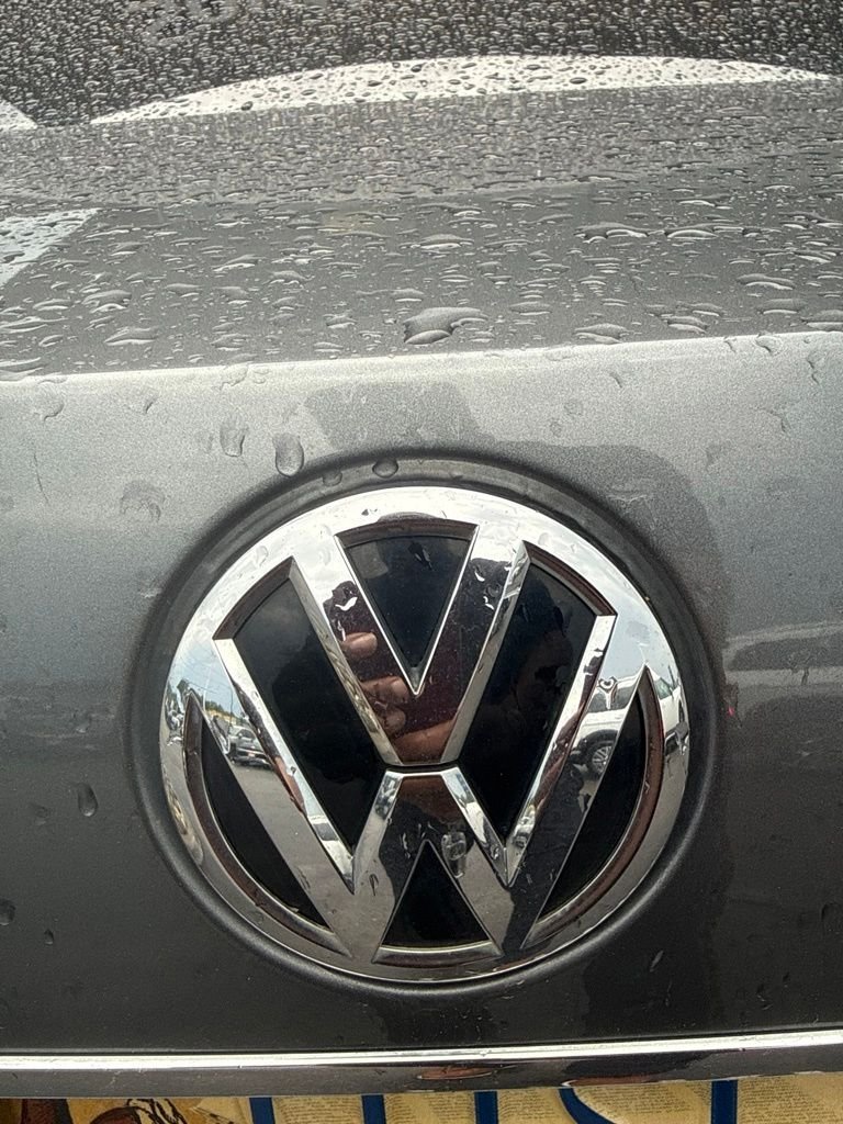 Used 2016 Gray Volkswagen 1.8T R-Line image 14