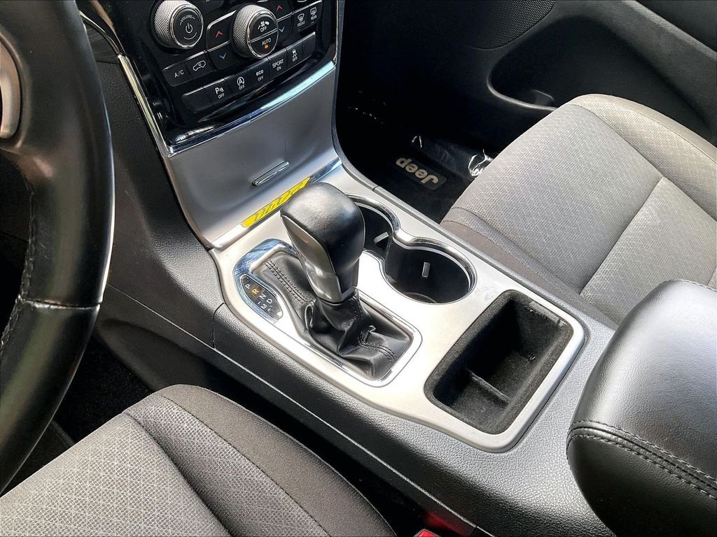 Used 2020 Black Jeep Laredo E image 20