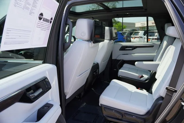 Used 2025 Black Chevrolet Premier image 17