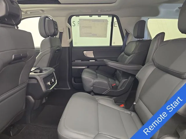 New 2027 Star White Metallic Tri-Coat Ford Active image 22