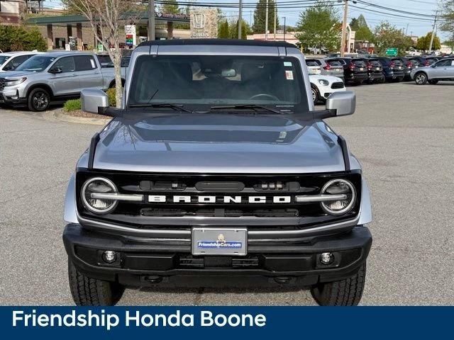 Used 2022 Silver Ford Outer Banks image 2