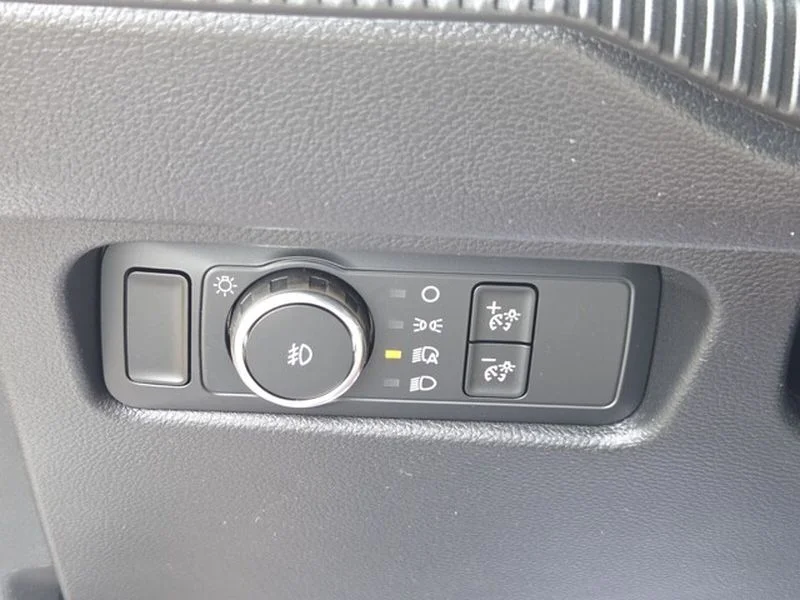 New 2026 Oxford White Ford XLT image 25