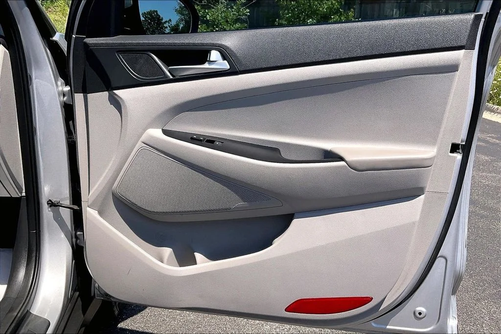 Used 2020 Silver Hyundai Value image 23