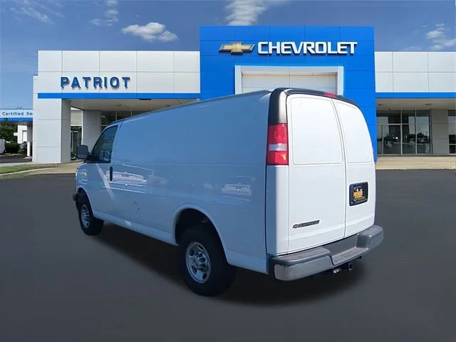New 2024 Summit White Chevrolet WT image 9
