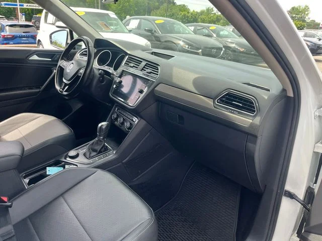 Used 2019 White Volkswagen 2.0T SE image 36