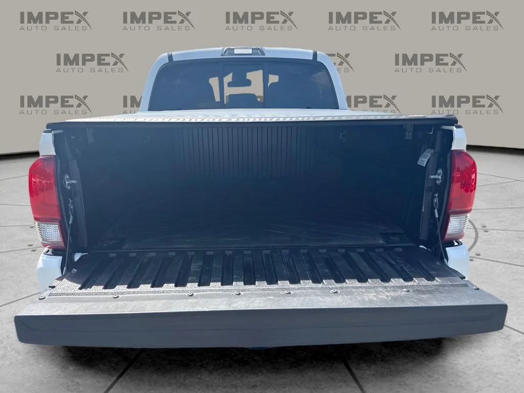Used 2022 White Toyota SR image 20