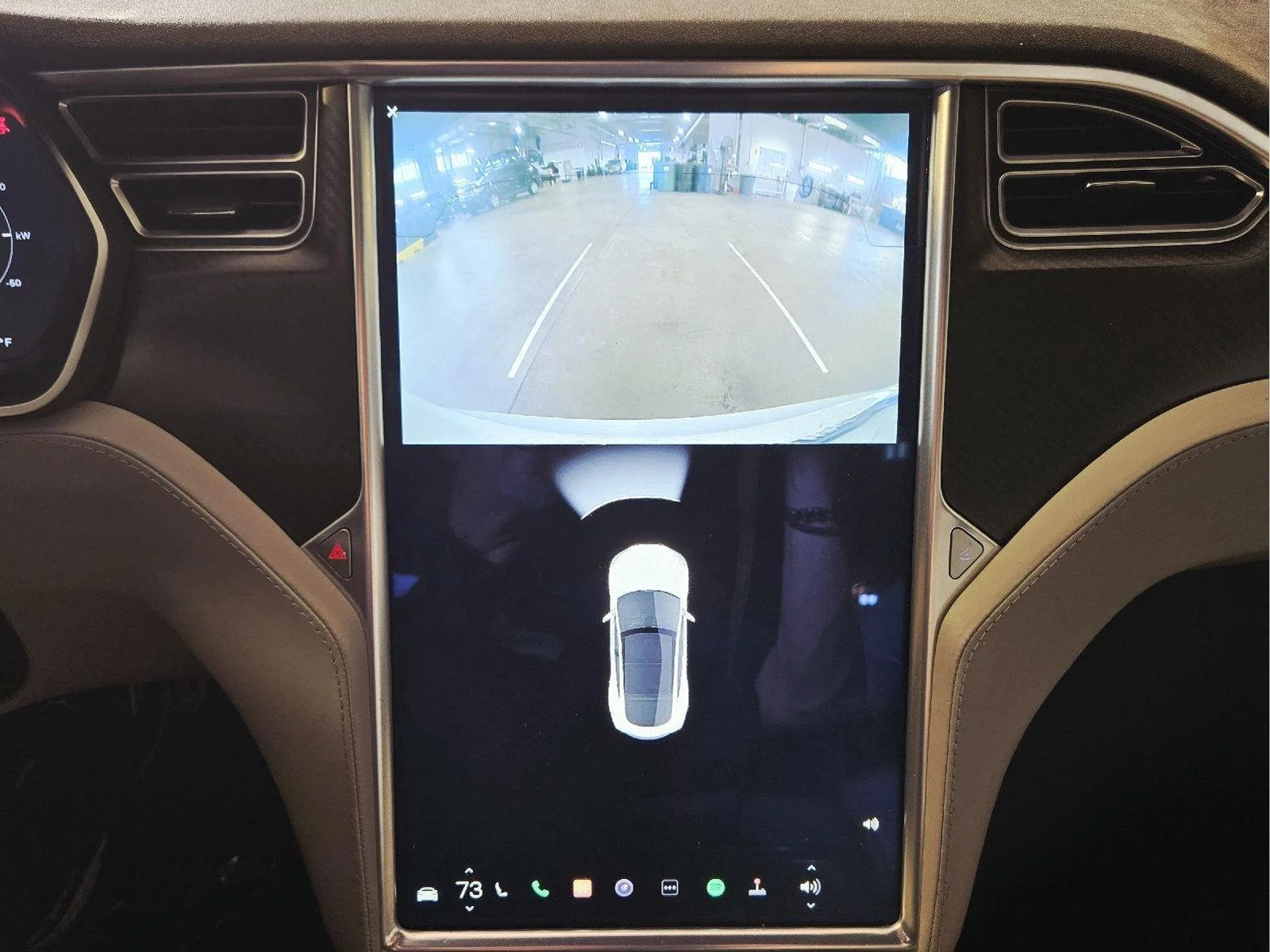 Used 2015 White Tesla P85D image 33
